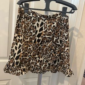 Leopard ruffle mini skirt